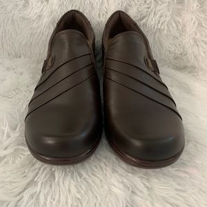 Earth Origins JACKAL FAY WORK CLOG   *NEW!*